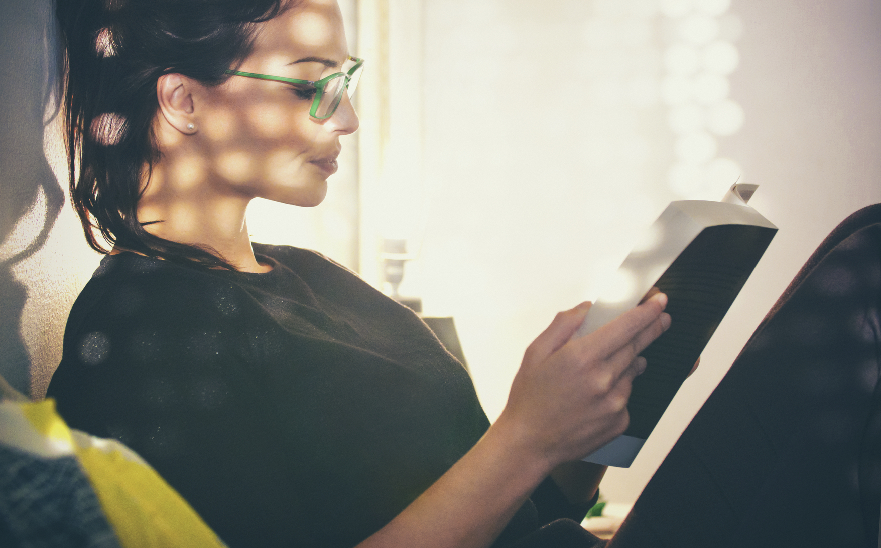 Erfahrung mit buch.ch Frau mit Buch